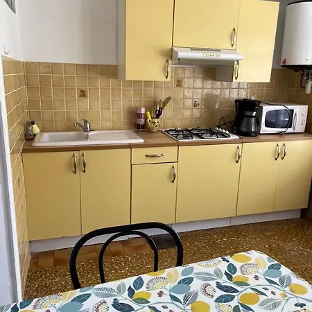 Σπίτι διακοπών Maison D'une Avec Terrasse Amenagee Et Wifi A Les Mimosas A 1 Km De La Plage Bormes-les-Mimosas