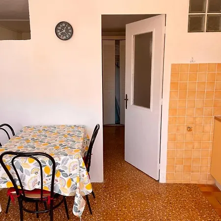 Maison D'une Avec Terrasse Amenagee Et Wifi A Les Mimosas A 1 Km De La Plage